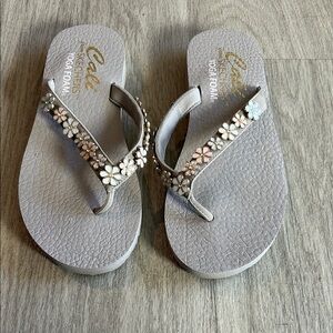 Cali From Skechers Yoga FoamFloral Sandals(Light purple)